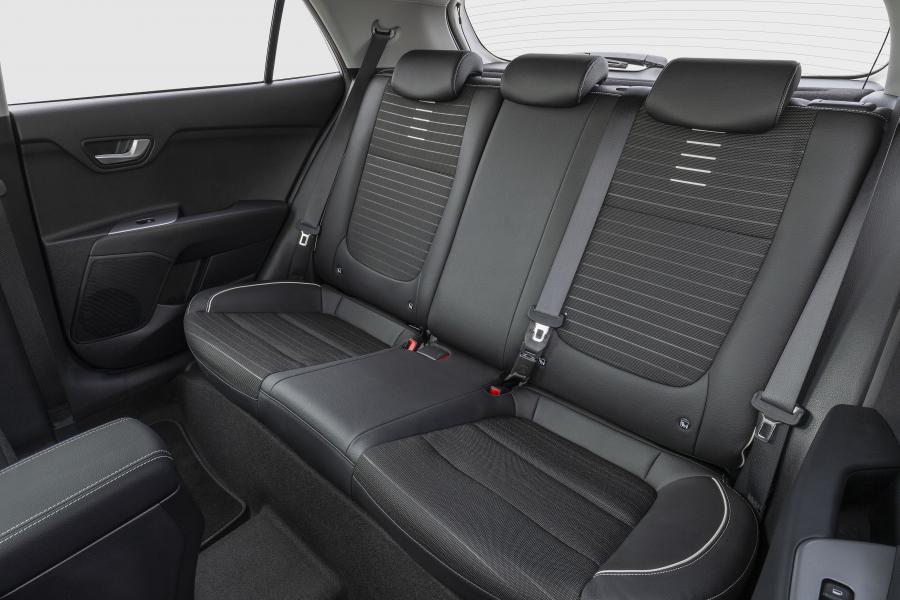 Интерьер Kia Rio GT-Line (YB) 2018 года  (WW) (фото 25 из 44)